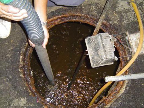 三道镇隔油池清理