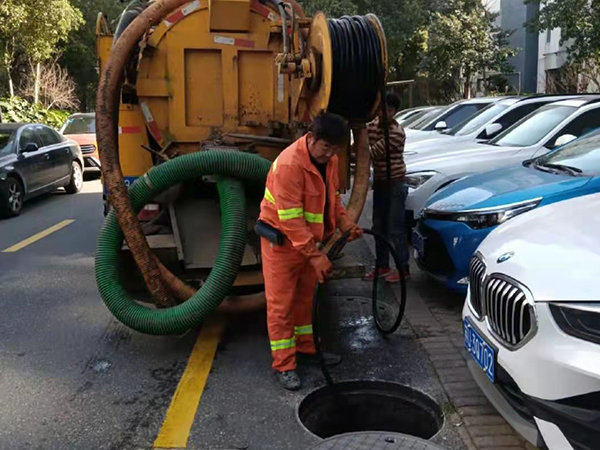 三道镇排污管道清淤